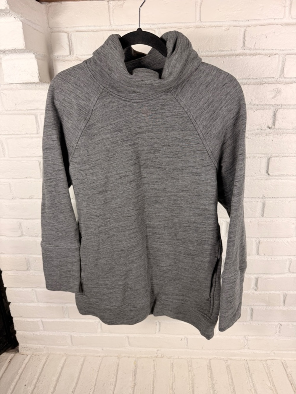 Lululemon Heathered Core Cowl Neck Pullover Gray Soft Stretch Sweatshirt 8